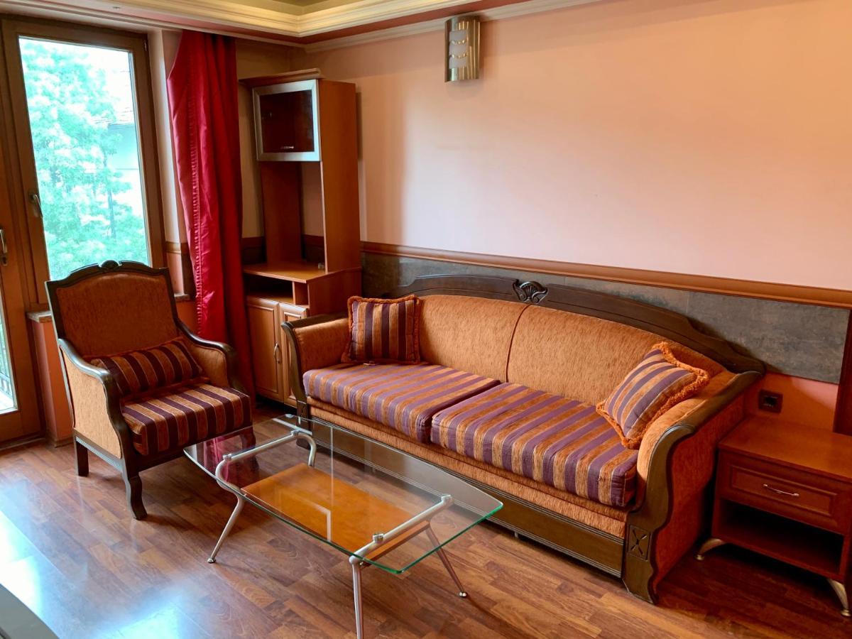 California Hotel Sofia Bagian luar foto