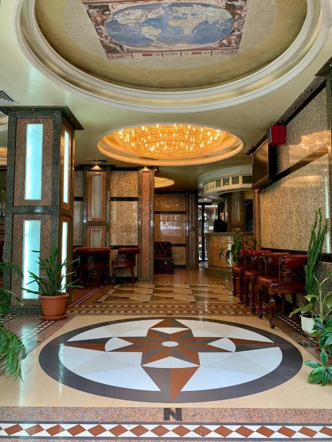 California Hotel Sofia Bagian luar foto