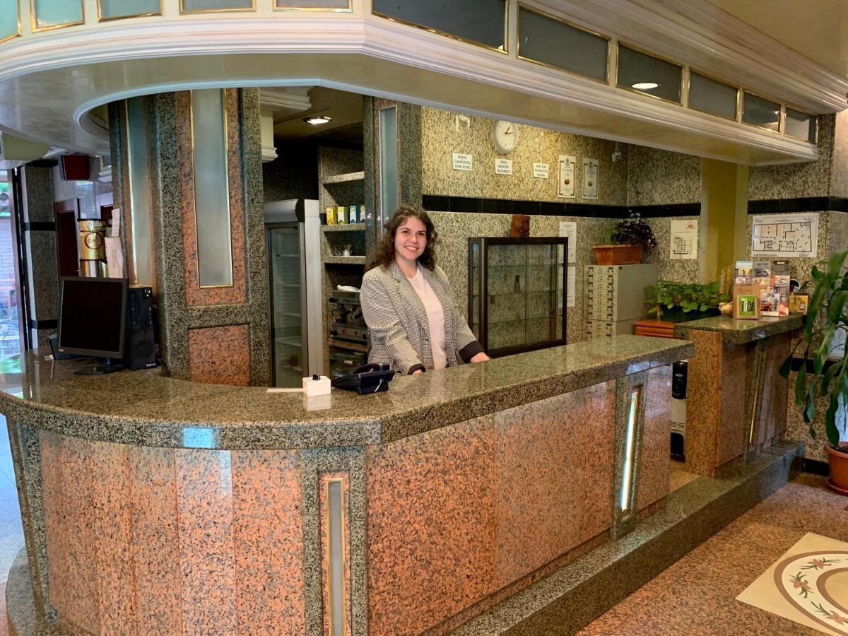 California Hotel Sofia Bagian luar foto